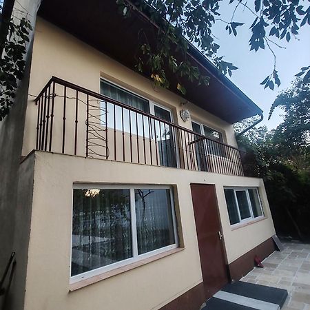 Trei Insule Home Arad Exterior foto